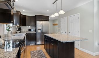 5 Harmony Way, Falmouth, ME 04105