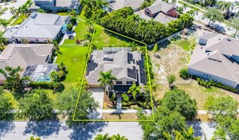 824 ISLEBAY Dr, Apollo Beach, FL 33572