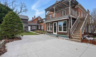 4506 220th Trl, Amana, IA 52203