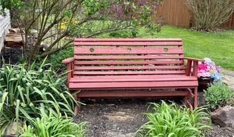 135 Ridgeland Dr, Amherst, OH 44001