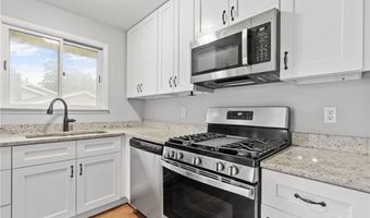 7090 146th St W, Apple Valley, MN 55124