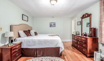 10 N Beech Tree Rd, Brookfield, CT 06804