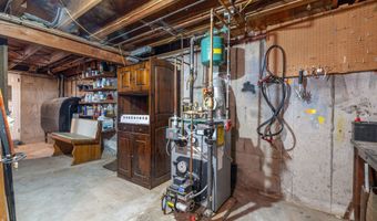 33 Debra Ln, Bristol, CT 06010
