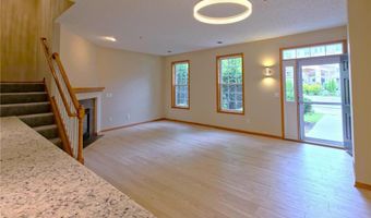 15358 Founders Ln 102, Apple Valley, MN 55124