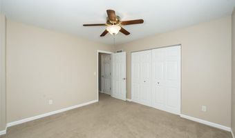 693 Woodrun Ct, Ballwin, MO 63021