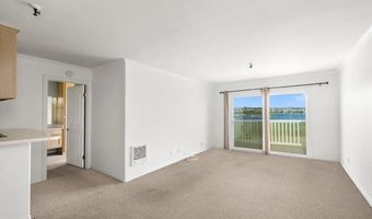 3991 Crown Point Dr P13, San Diego, CA 92109