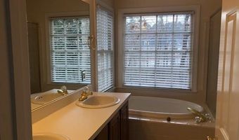 1005 New Dover Rd, Apex, NC 27502