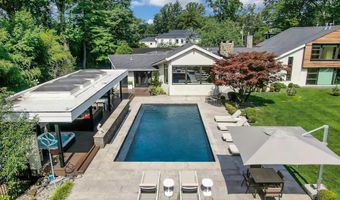 34 Warren Ln, Alpine, NJ 07620