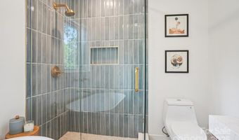 6038 Old Providence Rd, Charlotte, NC 28226