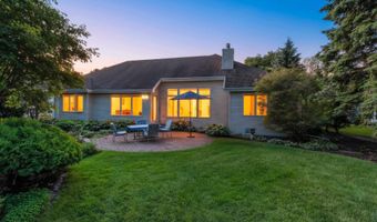 1900 E ORCHARD BLOSSOM Dr, Appleton, WI 54915