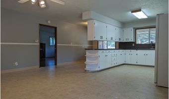 916 HARRISON St, Oregon City, OR 97045