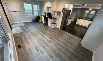 17 N Iowa Ave, Addison, IL 60101