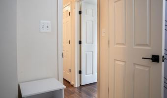 42243 CANARY GRASS Sq, Aldie, VA 20105