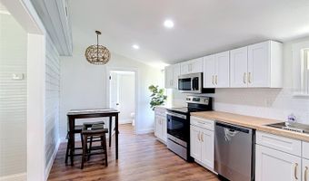 445 W HOOKER St, Bartow, FL 33830