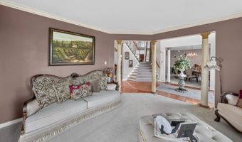 3 Surrey Way, Alexandria Twp., NJ 08867