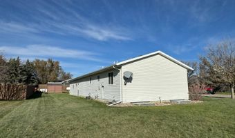 1008 S 10th Ave, Britton, SD 57430