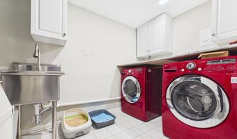 9201 CHERRYTREE Dr, Alexandria, VA 22309