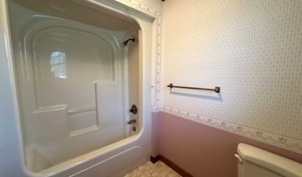 701 Gloria St, Adel, GA 31620