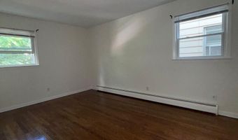 696 AVENUE E Floor 1, Bayonne, NJ 07002