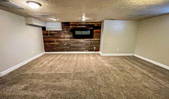 1220 N Washington St, Aberdeen, SD 57401