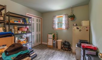 4783 Hinman Settler Rd, Brownington, VT 05860