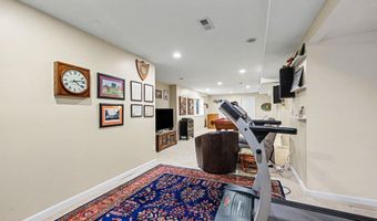 5368 Pinnacle Ct, Ann Arbor, MI 48108