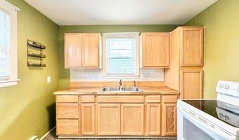 2608 Hinton Rd, Athens, WV 24712