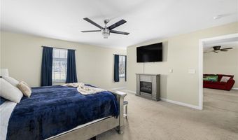 136 Corporate Pl, Middletown, RI 02842