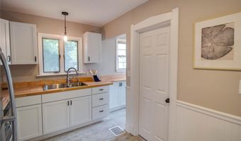 811 McPherson Ave, Alton, IL 62002
