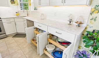 21 Orchid Ln, Barnegat, NJ 08005