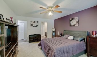 7372 Oakview Dr, Avon, IN 46123