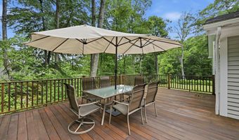 3 Bayberry Dr, Brookfield, CT 06804
