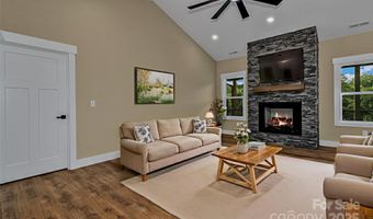 15 Woodchuck Cv, Alexander, NC 28701