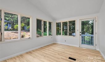 71 Hollybrook Dr, Asheville, NC 28803