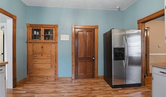 1115 7th St, Baldwin City, KS 66006