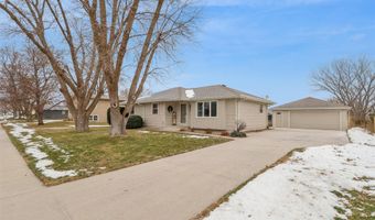 1505 S 14th St, Adel, IA 50003