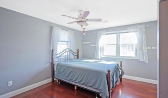 9 Marilyn Rd, Bourne, MA 02532