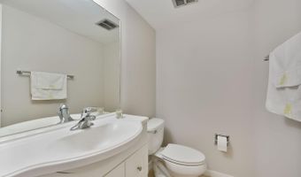 5210 POOKS HILL Rd #C-20, Bethesda, MD 20814