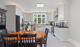 260 N Main St, Amherst, VA 24521