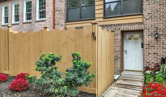 99 BURNING TREE Ln, Reading, PA 19607