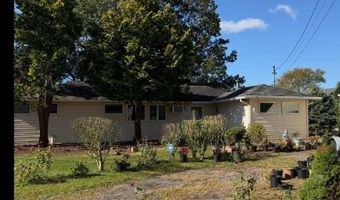 7 Swartout Pl, Amityville, NY 11701