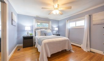 9 Pequot Ave, Cumberland, RI 02864