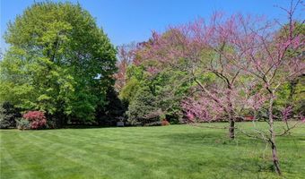 14 Leroy Ave, Newport, RI 02840