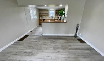 318 W 10th St, Bicknell, IN 47512
