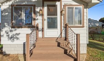 804 Hannah Ave, Alma, MI 48801