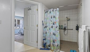 45 Sherwood Dr, Augusta, ME 04330