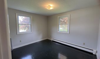 2 Sunrise Cir, Augusta, ME 04330