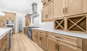 1905 N TAYLOR St, Arlington, VA 22207