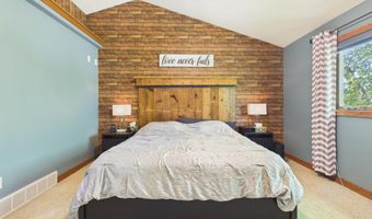 1600 S Parkview Blvd, Brandon, SD 57005