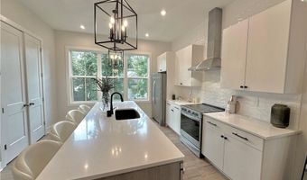 192 Chestnut Cir, Atlanta, GA 30342